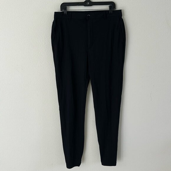 Cuts AO Jogger Large (NWT) - Picture 1 of 4